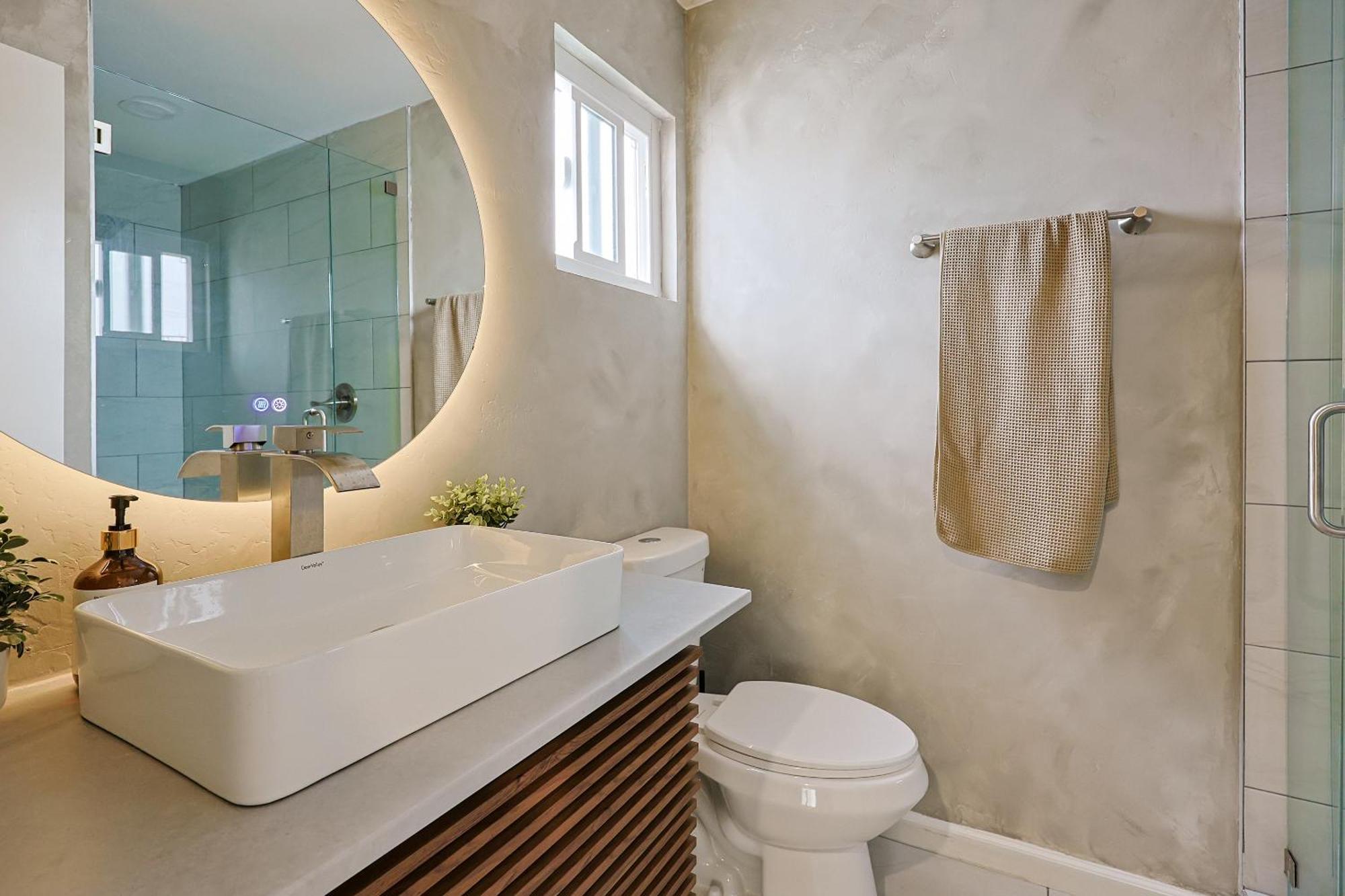 Apartment Immaculate Near Balboa Park & Attractions